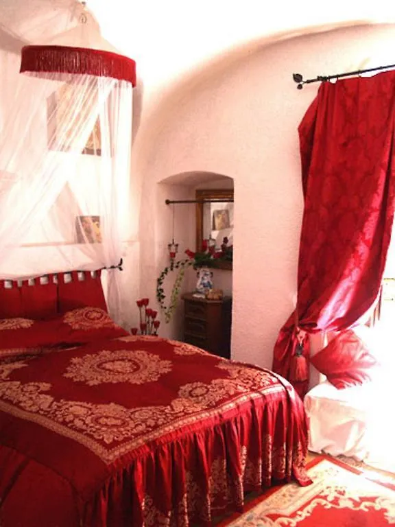 Nocleg ze śniadaniem Le Petit Chateau Bed and Breakfast Dolceacqua