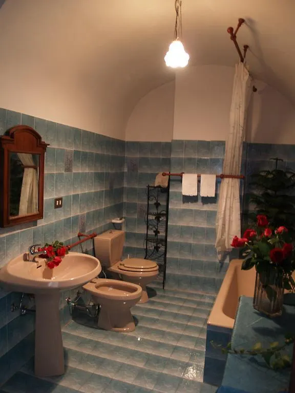 Nocleg ze śniadaniem Le Petit Chateau Bed and Breakfast Dolceacqua Włochy