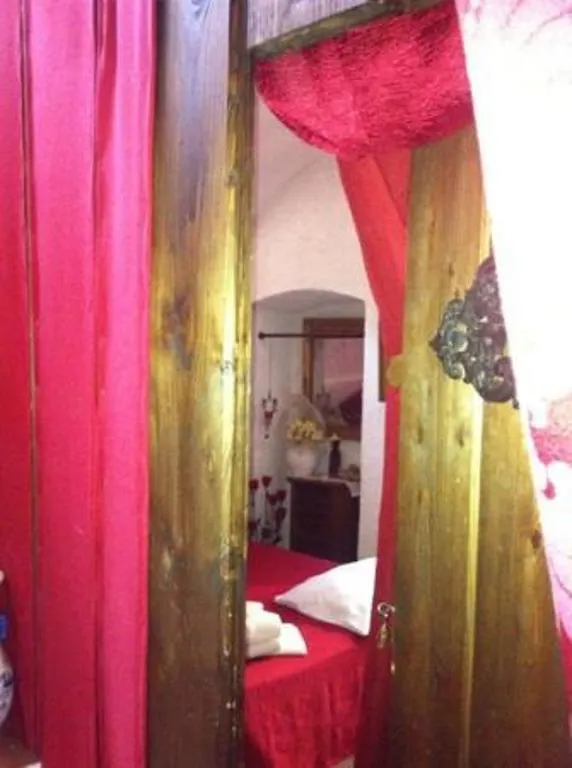 Le Petit Chateau Bed and Breakfast Dolceacqua Włochy